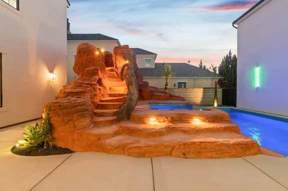 Hollywood Mansion (D21) - Image 4